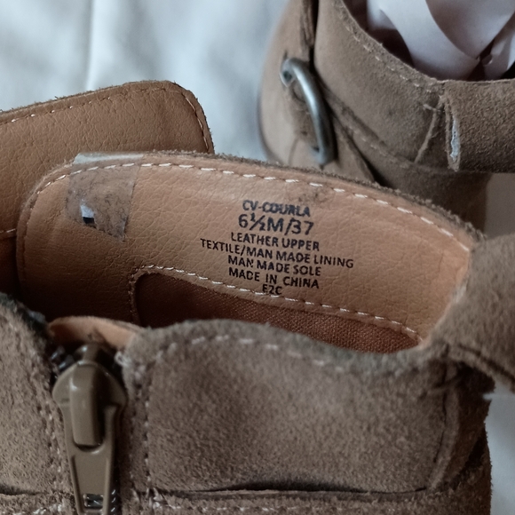 Crown Vintage Stylish Tan Suede Leather Ankle Boots_6.5 - Picture 5 of 7